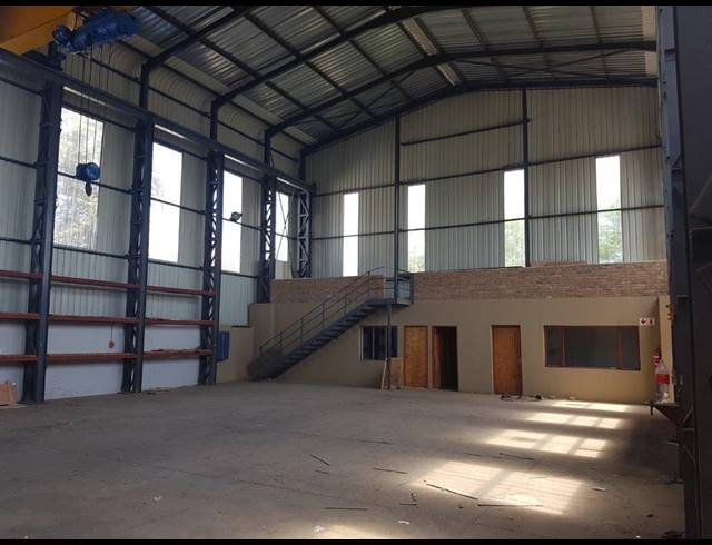 996M² WAREHOUSE TO LET IN KYA SANDS